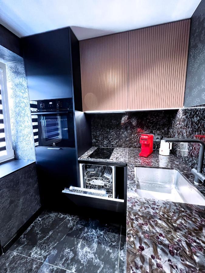Black Pearl Luxury Apartment Ventspils Exterior photo